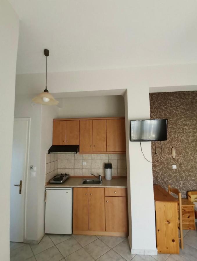 Helios Apartments يميناريا المظهر الخارجي الصورة