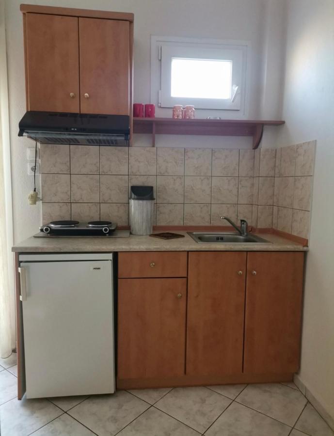 Helios Apartments يميناريا المظهر الخارجي الصورة