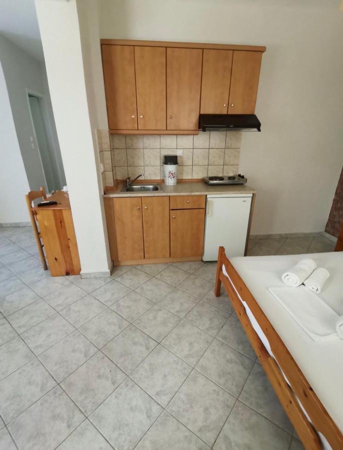 Helios Apartments يميناريا المظهر الخارجي الصورة