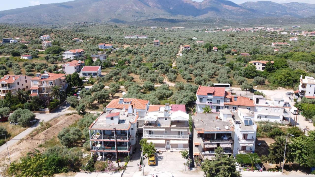 Helios Apartments يميناريا المظهر الخارجي الصورة