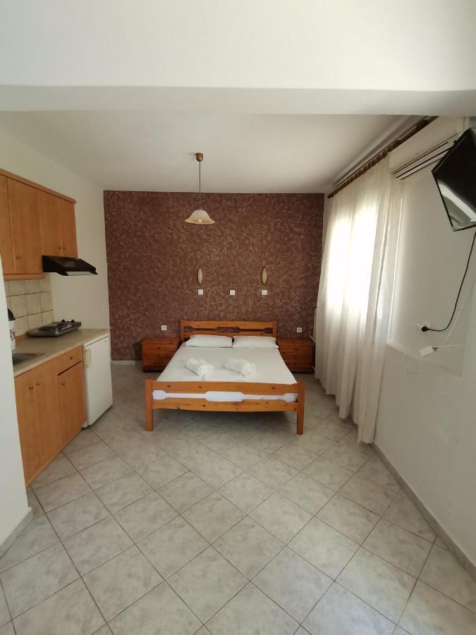 Helios Apartments يميناريا المظهر الخارجي الصورة