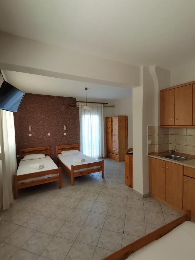 Helios Apartments يميناريا المظهر الخارجي الصورة