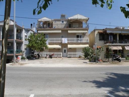 Helios Apartments يميناريا المظهر الخارجي الصورة